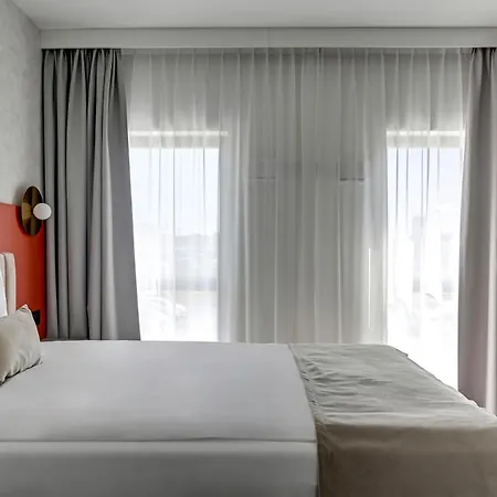 Milo Airport Hotel